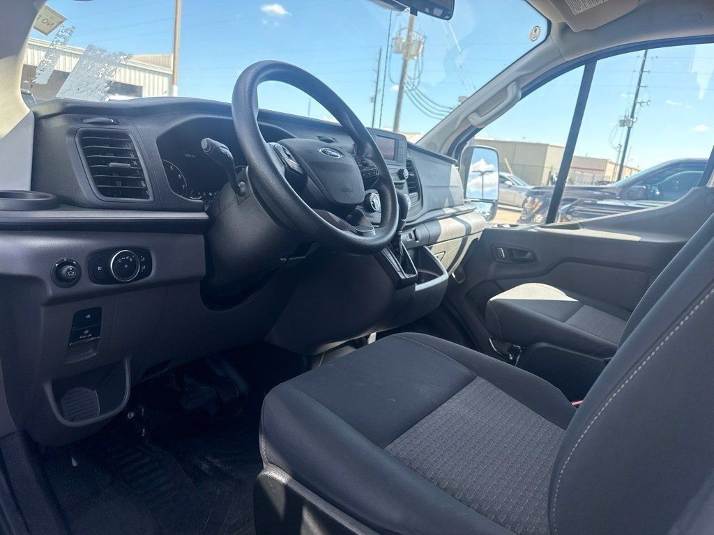 Used 2025 Ford Transit 250 Low Roof w/ Exterior Upgrade Package RWD image 8