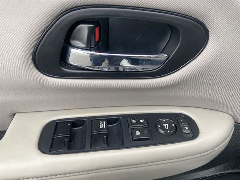 Used 2018 Honda HR-V LX image 22