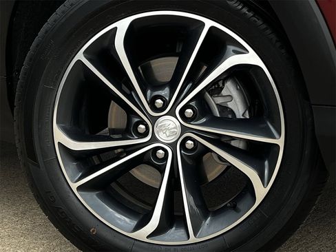 Used 2023 Buick Encore GX Select image 29