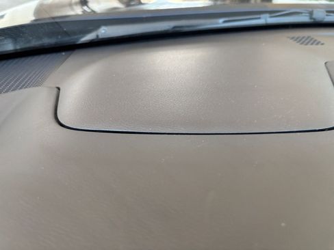 Used 2025 Nissan Rogue SV FWD image 36