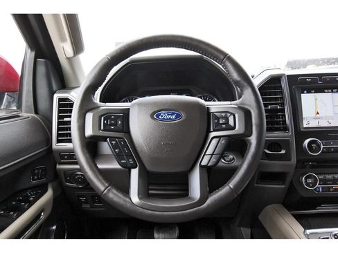 Used 2018 Ford Expedition XLT w/ Equipment Group 202A RWD image 15