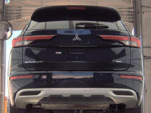 Used 2023 Mitsubishi Outlander SEL image 5