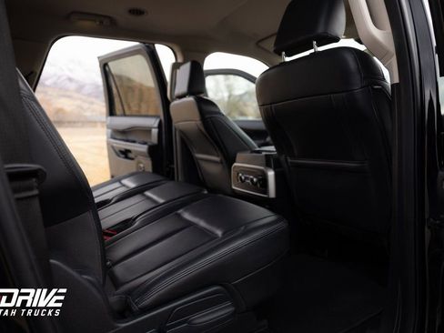 Used 2024 Ford Expedition Max XLT image 15