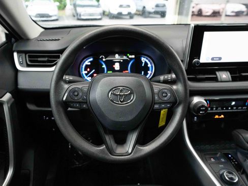 Used 2025 Toyota RAV4 LE AWD/4WD image 21