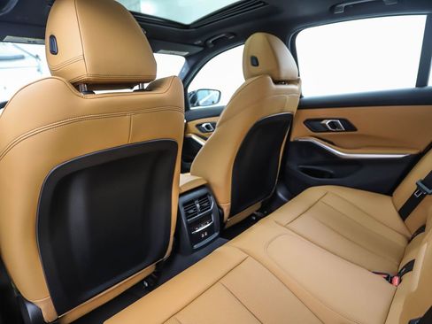 Used 2025 BMW 330i xDrive Sedan w/ Premium Package image 20