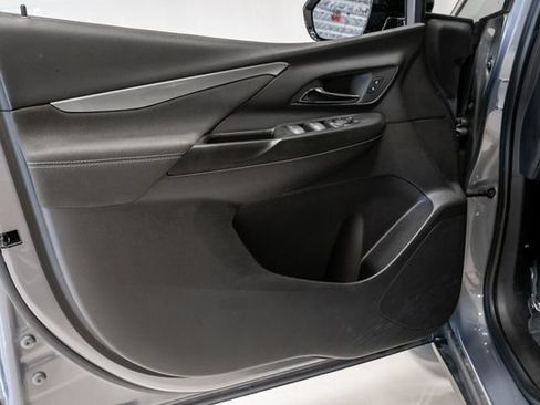 Used 2023 Chevrolet Bolt LT FWD image 8