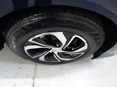 Used 2017 Honda Accord LX image 25
