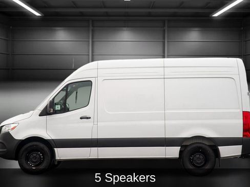 Used 2025 Mercedes-Benz Sprinter 2500 image 6