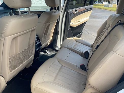 Used 2017 Mercedes-Benz GLS 450 4MATIC image 31