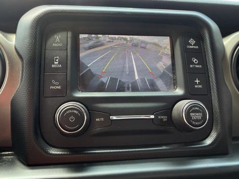 Used 2019 Jeep Wrangler Unlimited Sport AWD/4WD image 22