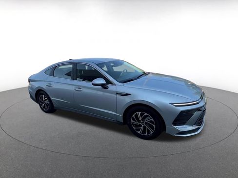 Used 2026 Hyundai Sonata Blue FWD image 2