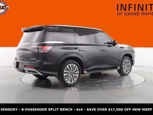 Used 2025 INFINITI QX80 Sensory image 3
