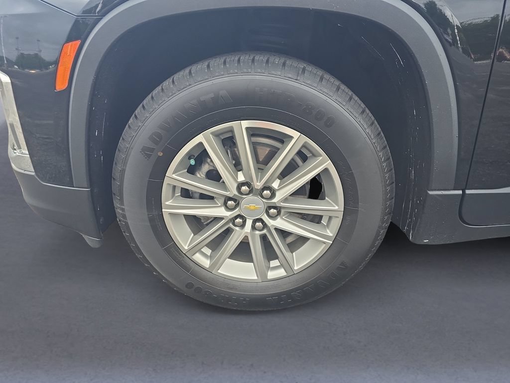 Used 2023 Chevrolet Traverse LT FWD image 10