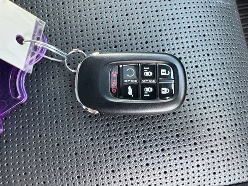 Used 2025 Honda Odyssey Elite image 37