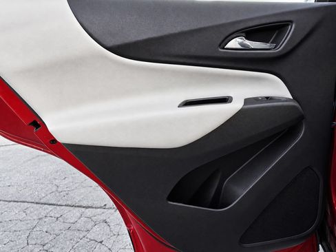 Used 2019 Chevrolet Equinox LT FWD image 31