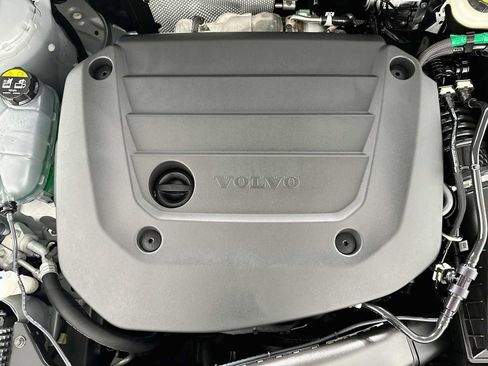 Used 2026 Volvo XC40 B5 Plus w/ Protection Package Premier AWD/4WD image 29