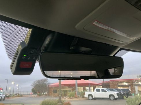 Used 2024 Toyota Tundra Limited image 25