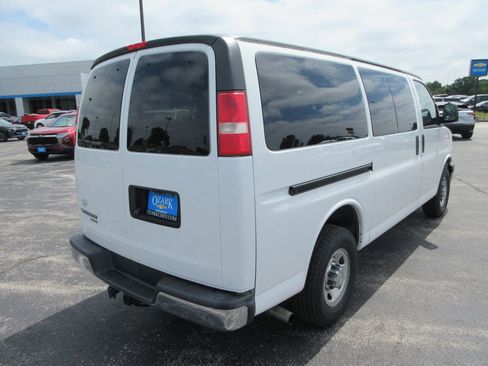 Certified 2016 Chevrolet Express 3500 LT w/ LT Preferred Equipment Group RWD image 5