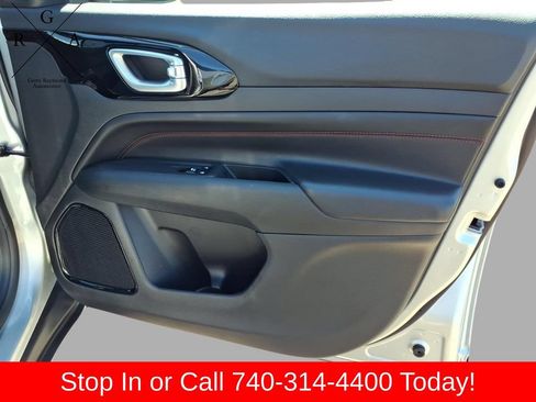 Used 2026 Jeep Compass Trailhawk AWD/4WD image 10