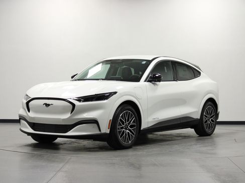 New 2025 Ford Mustang Mach-E Premium image 8