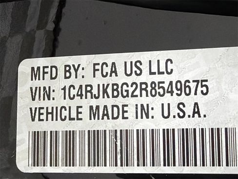 Used 2024 Jeep Grand Cherokee L Limited w/ Luxury Tech Group II image 31