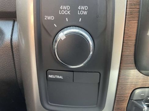 Used 2018 RAM 2500 Laramie w/ Snow Chief Group AWD/4WD image 34