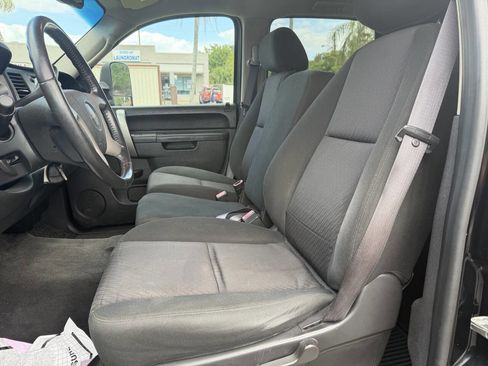 Used 2011 GMC Sierra 2500 SLE w/ SLE Preferred Package image 12