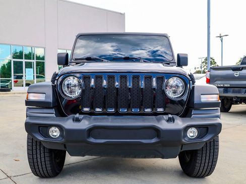 Used 2021 Jeep Wrangler Unlimited Sport w/ Technology Group AWD/4WD image 4