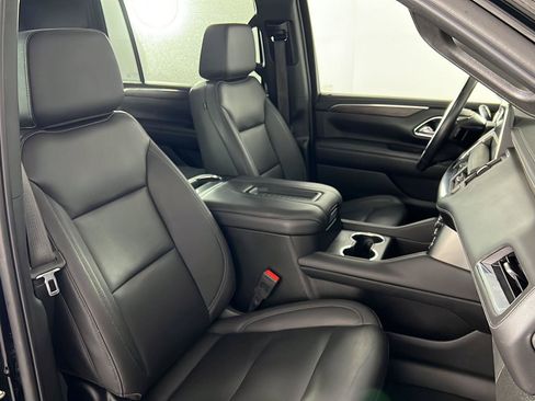 Used 2022 Chevrolet Suburban Z71 w/ Luxury Package AWD/4WD image 25