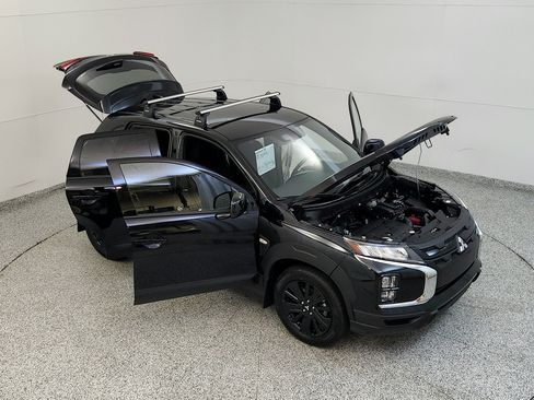 Used 2025 Mitsubishi Outlander Sport ES AWD/4WD image 17