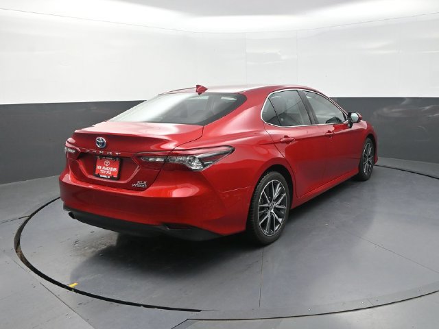 Used 2023 Toyota Camry XLE w/ Cold Weather Package FWD image 8