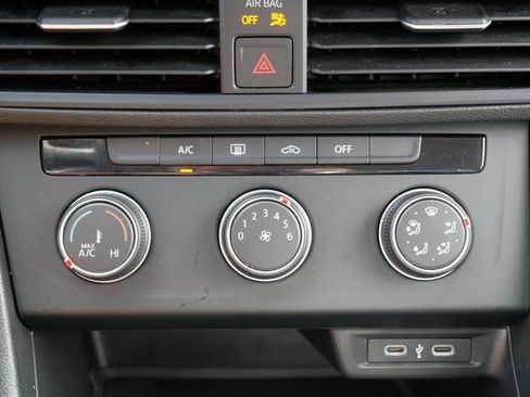 Certified 2024 Volkswagen Jetta S FWD image 30