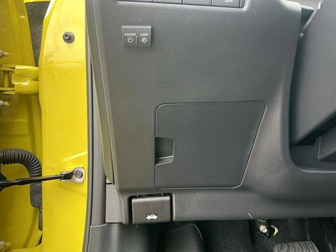 Certified 2025 Nissan Kicks SR w/ SR Premium Package image 14