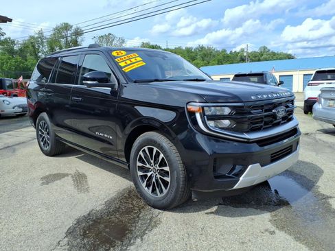 Used 2025 Ford Expedition Platinum AWD/4WD image 1