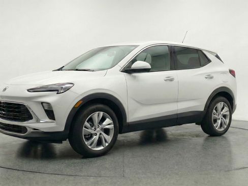 Used 2025 Buick Encore GX Preferred image 3