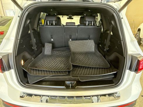 Used 2023 Mercedes-Benz GLB 250 image 27