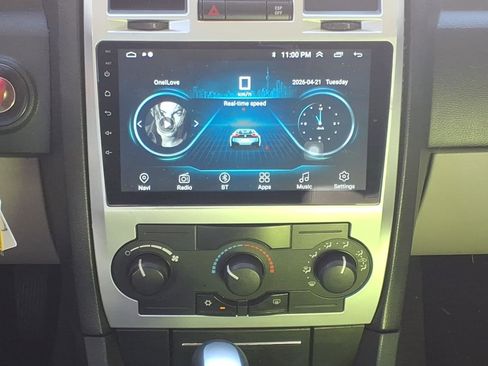 Used 2006 Chrysler 300 Touring RWD image 5