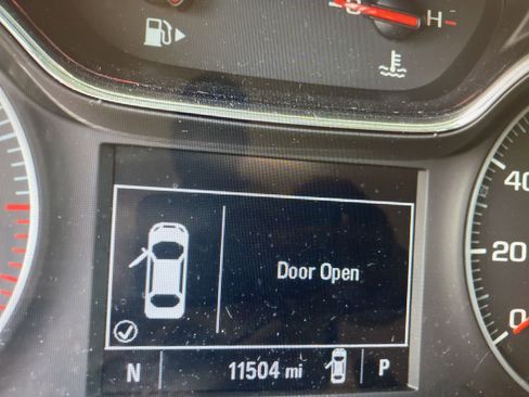 Used 2019 Chevrolet Cruze Diesel image 5