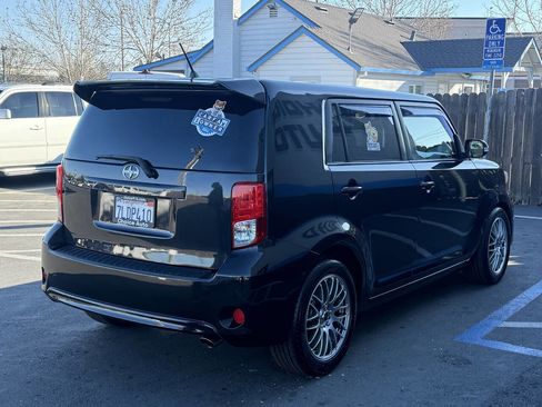 Used 2015 Scion xB image 5