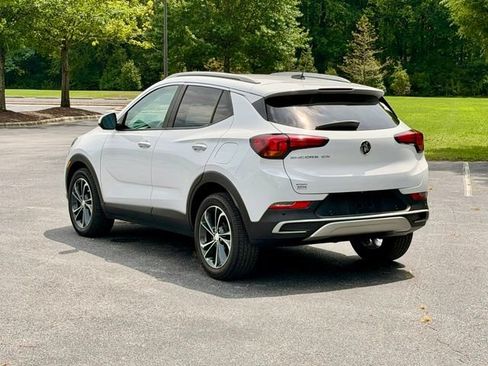 Used 2021 Buick Encore GX Select w/ Advanced Technology Package FWD image 5
