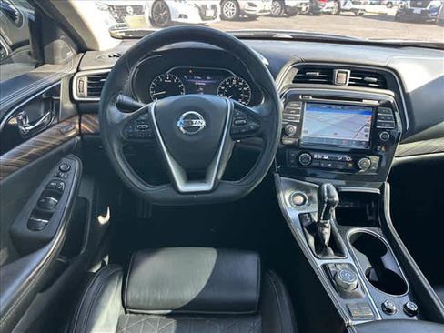 Used 2018 Nissan Maxima Platinum image 10