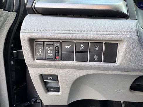 Used 2019 Honda Odyssey EX-L image 19