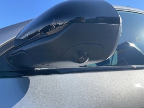 Certified 2025 Chevrolet Equinox RS w/ Safety and Technology Package image 12