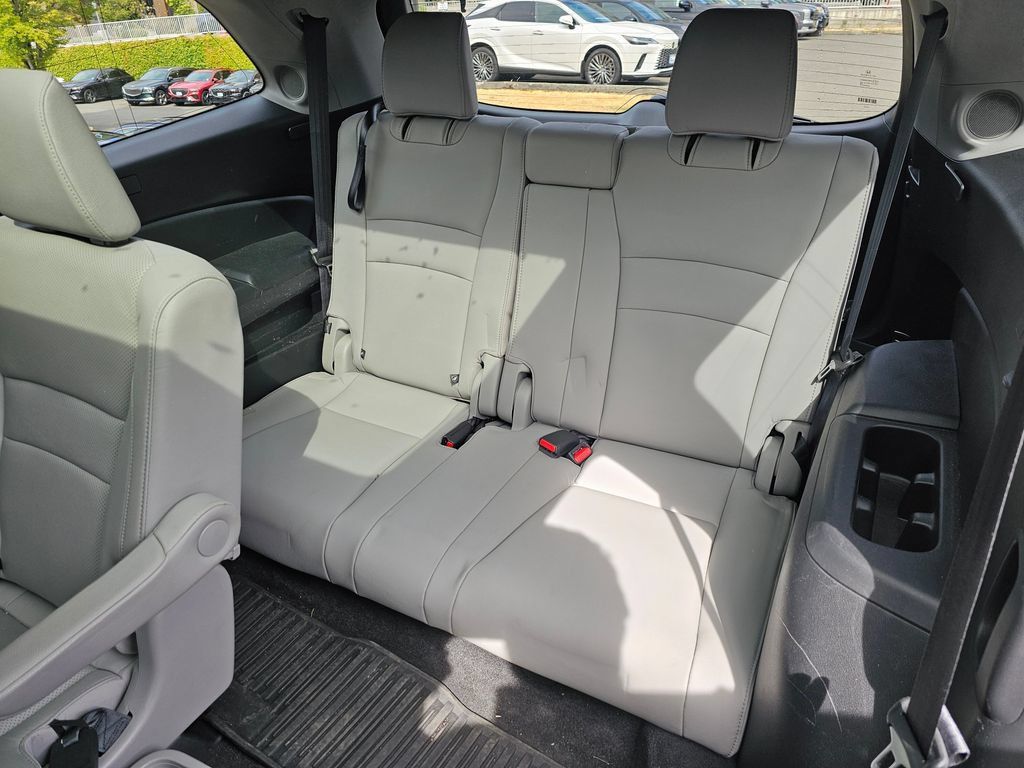 Used 2016 Honda Pilot Elite image 25