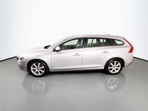 Used 2016 Volvo V60 T5 Platinum w/ Climate Package FWD image 6