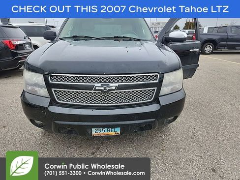Used 2007 Chevrolet Tahoe LTZ w/ LTZ Preferred Equipment Group AWD/4WD image 1
