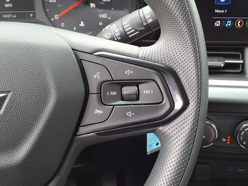 Certified 2025 Chevrolet Trax LS w/ LS Convenience Package image 27