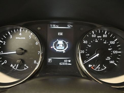 Used 2017 Nissan Rogue SL w/ SL Premium Package image 43