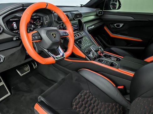 Used 2022 Lamborghini Urus AWD/4WD image 16