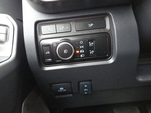 Used 2024 Ford F350 Lariat image 24